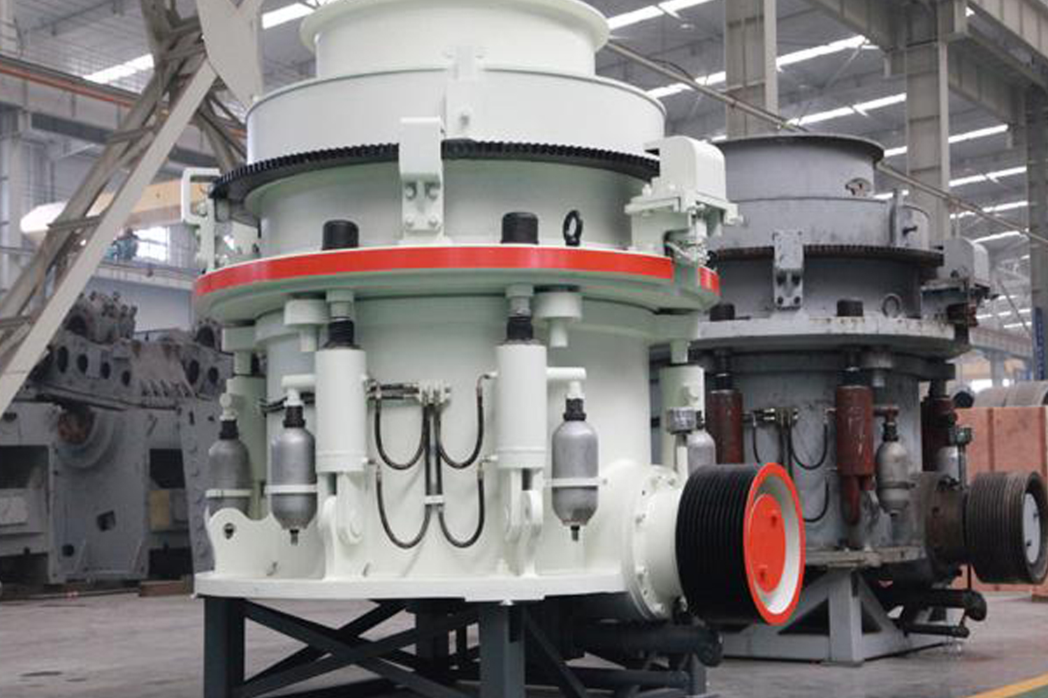 高效破碎裝備：圓錐破碎機(jī)的結(jié)構(gòu)原理及技術(shù)優(yōu)勢